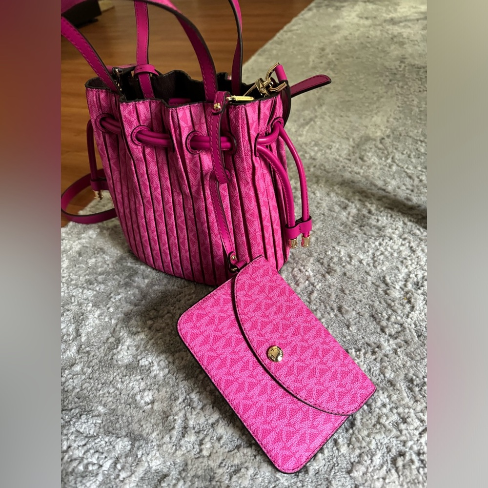 Hot pink purse